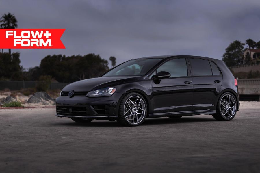  Volkswagen Golf R on HRE Wheels (FF11) 2019 года  (фото 7 из 7)